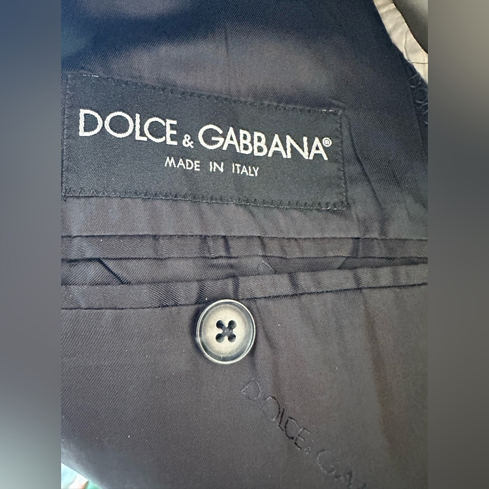 Dolce & Gabbana 100% Virgin Wool Designer Suit | Subtle Checkered Pattern - Picture 9 of 17